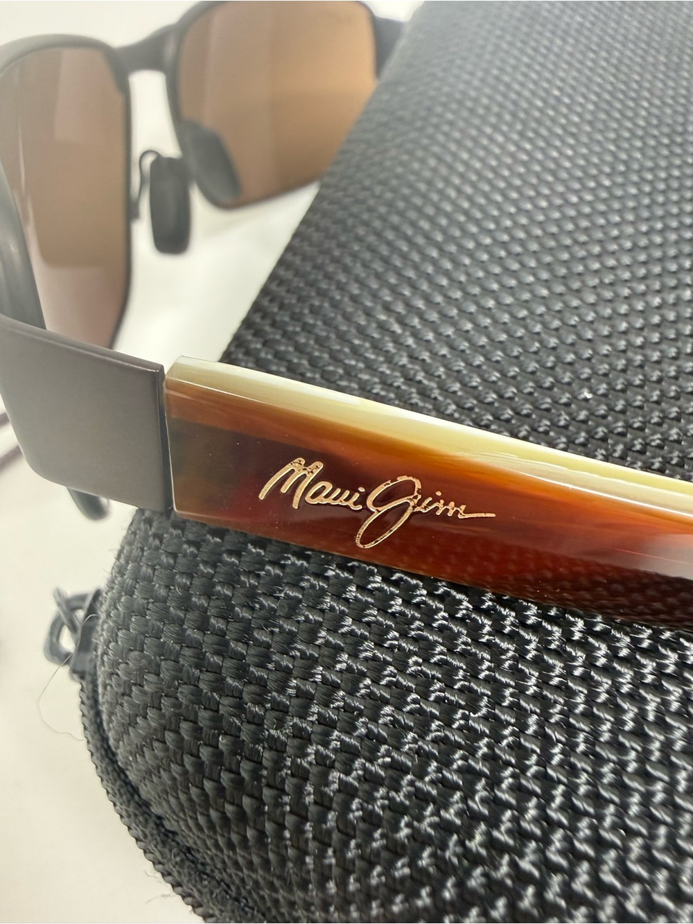 Maui Jim Black Coral Polarized Sunglasses – Excellent Condition! - Picture 5 of 6